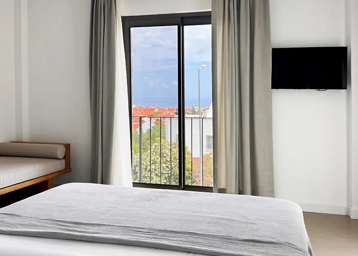 Kantarli Szálloda *